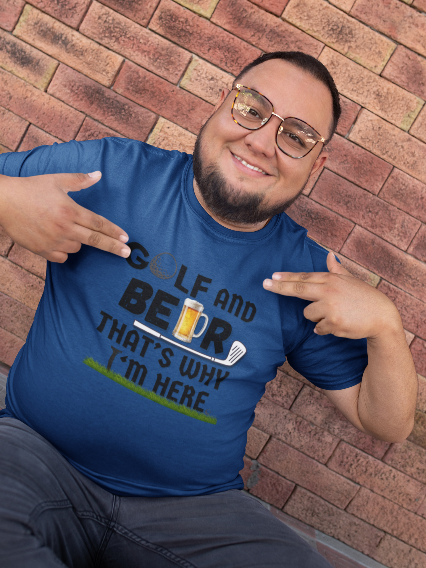 "Golf and Beer. That's Why I'm Here" - T-Shirt (DT)
