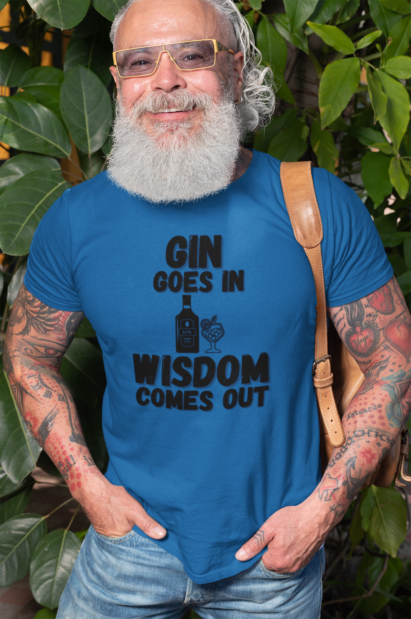 "Gin Goes In. Wisdom Comes Out" - T-Shirt (DT)