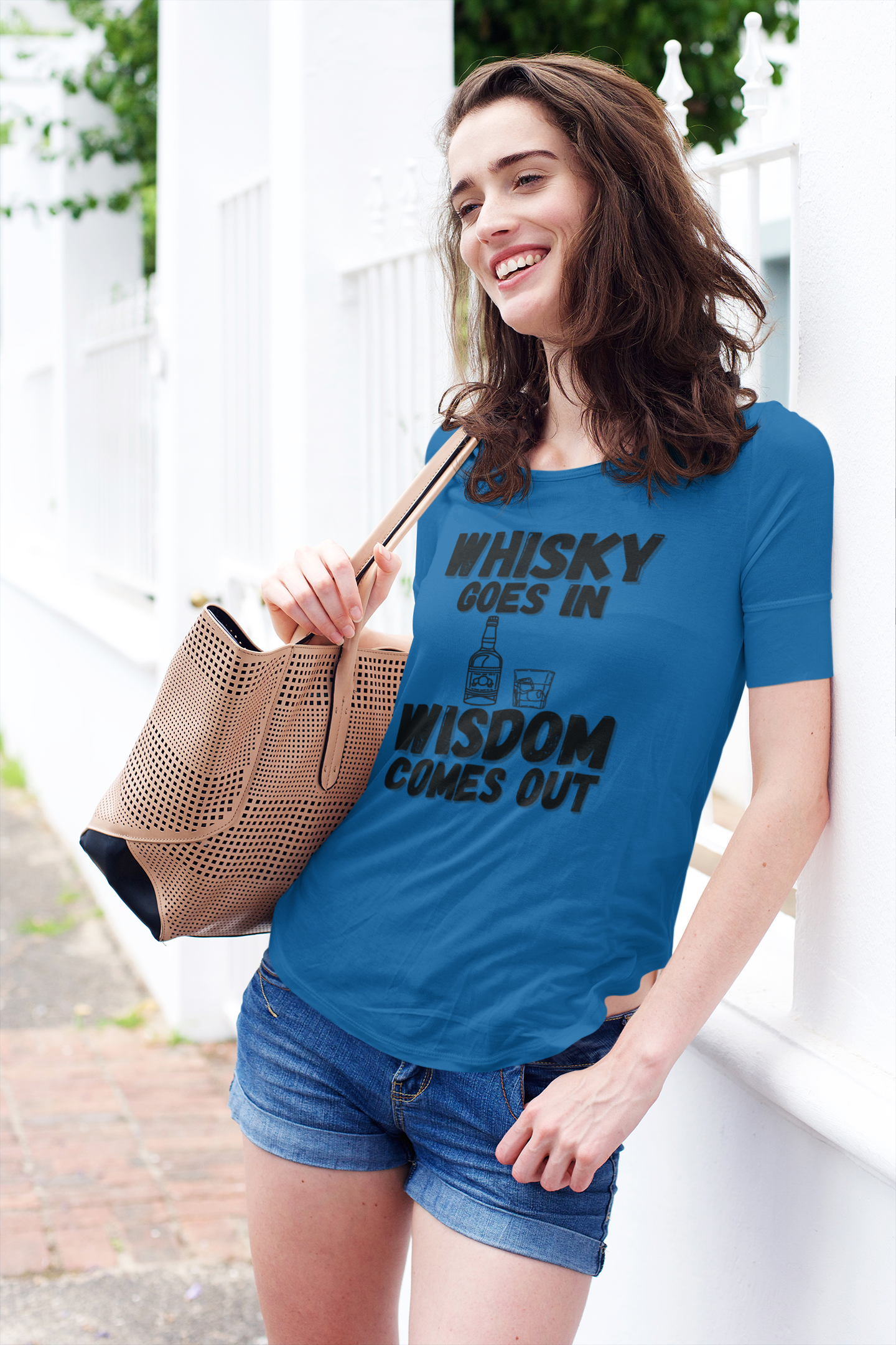 "Whisky Goes In. Wisdom Comes Out" - T-Shirt (DT)