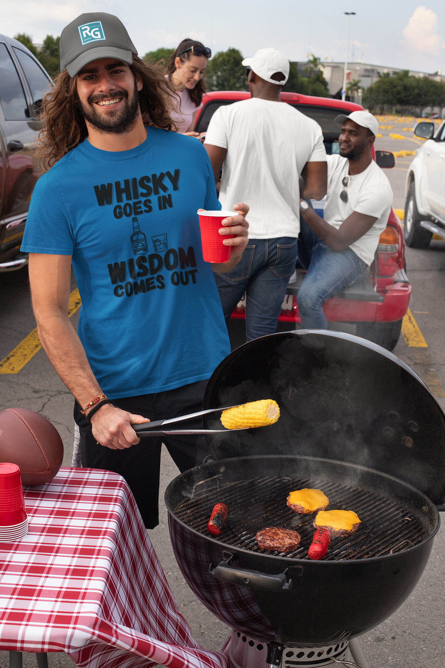 "Whisky Goes In. Wisdom Comes Out" - T-Shirt (DT)