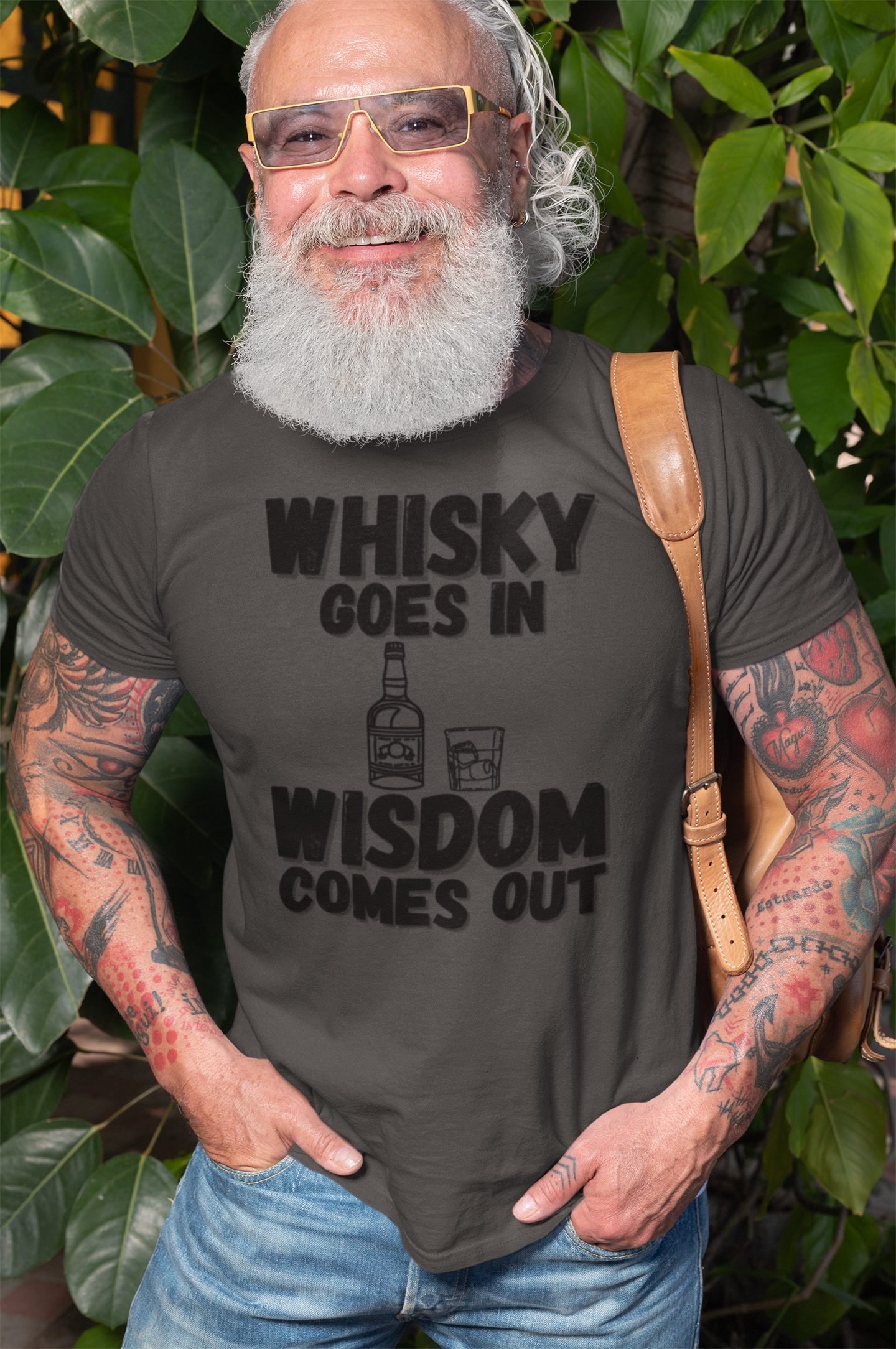 "Whisky Goes In. Wisdom Comes Out" - T-Shirt (DT)