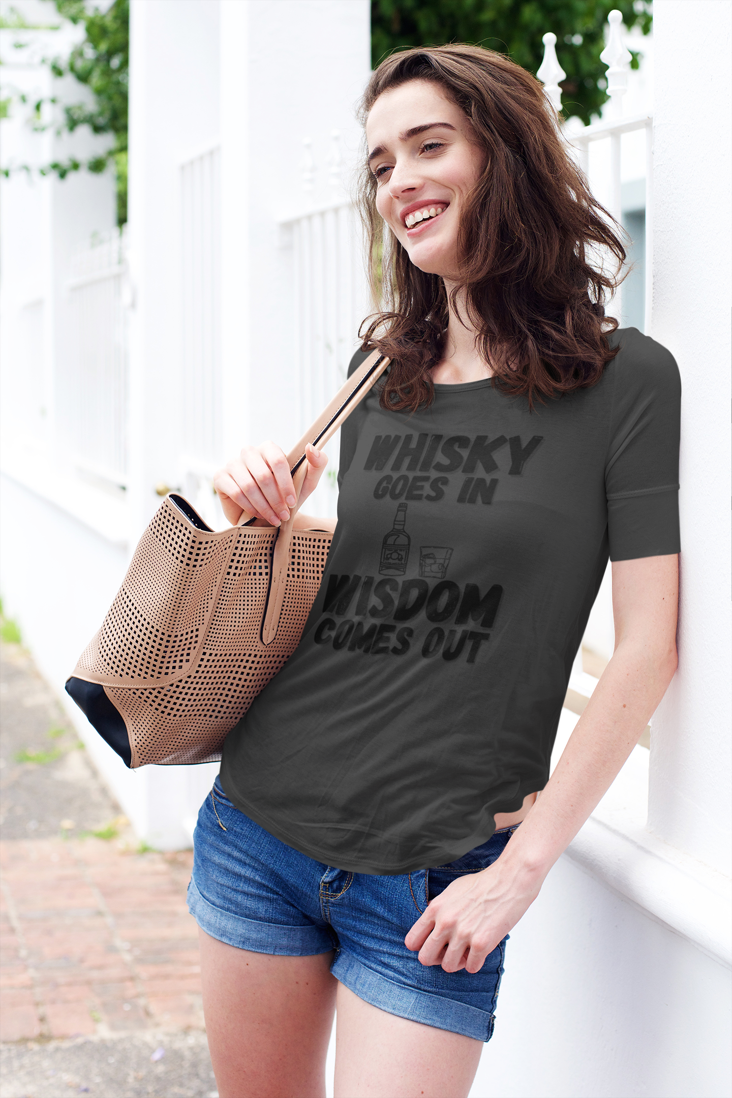"Whisky Goes In. Wisdom Comes Out" - T-Shirt (DT)