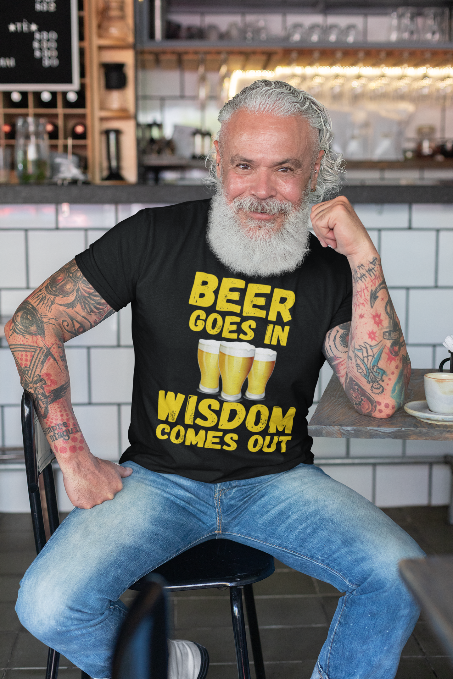 "Beer Goes In. Wisdom Comes Out" - T-shrt (GT)