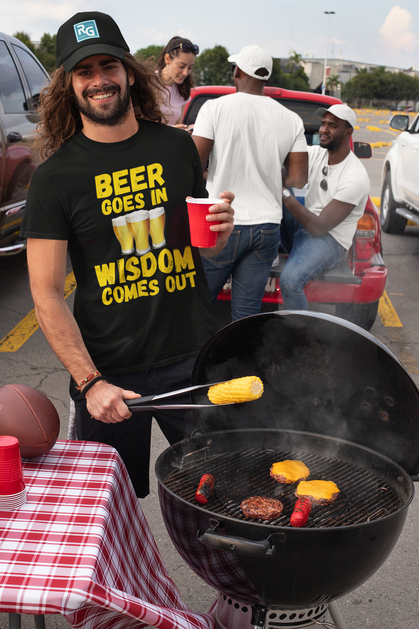 "Beer Goes In. Wisdom Comes Out" - T-shrt (GT)
