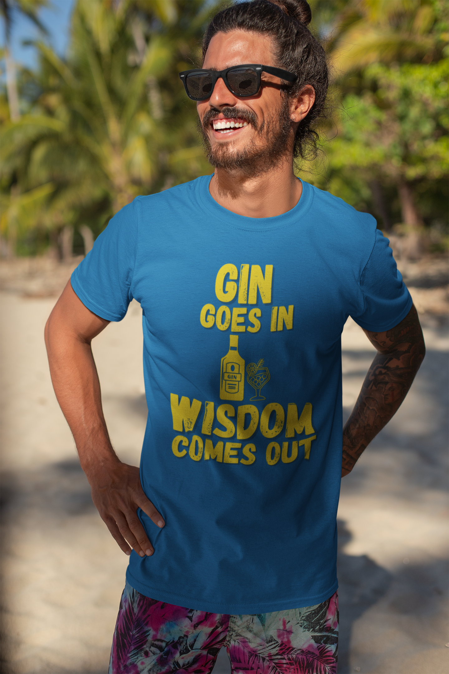 "Gin Goes In. Wisdom Comes Out" - T-Shirt (GT)