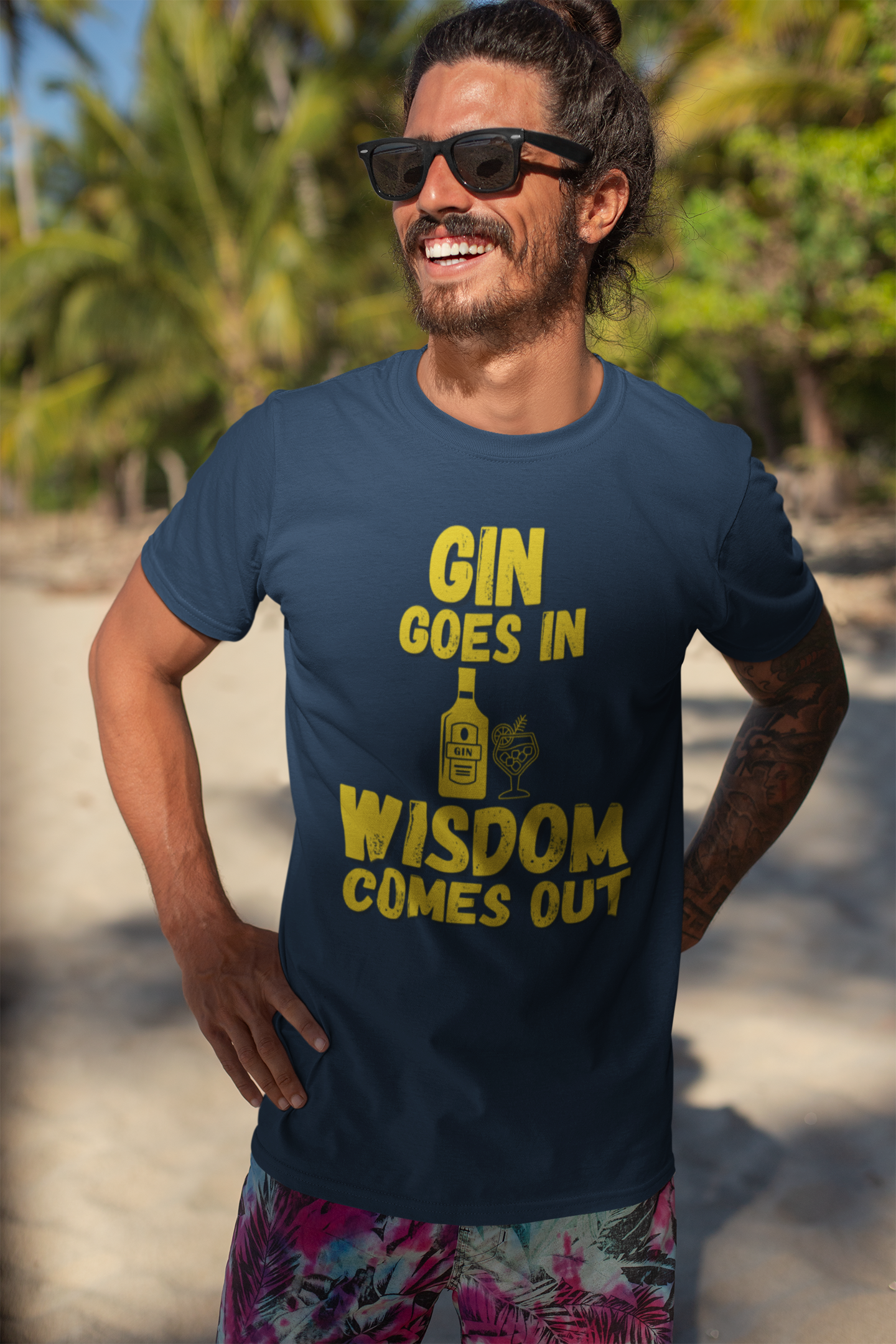 "Gin Goes In. Wisdom Comes Out" - T-Shirt (GT)