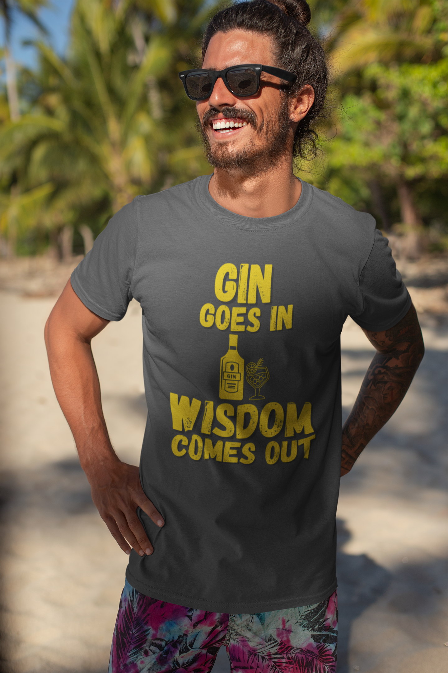 "Gin Goes In. Wisdom Comes Out" - T-Shirt (GT)