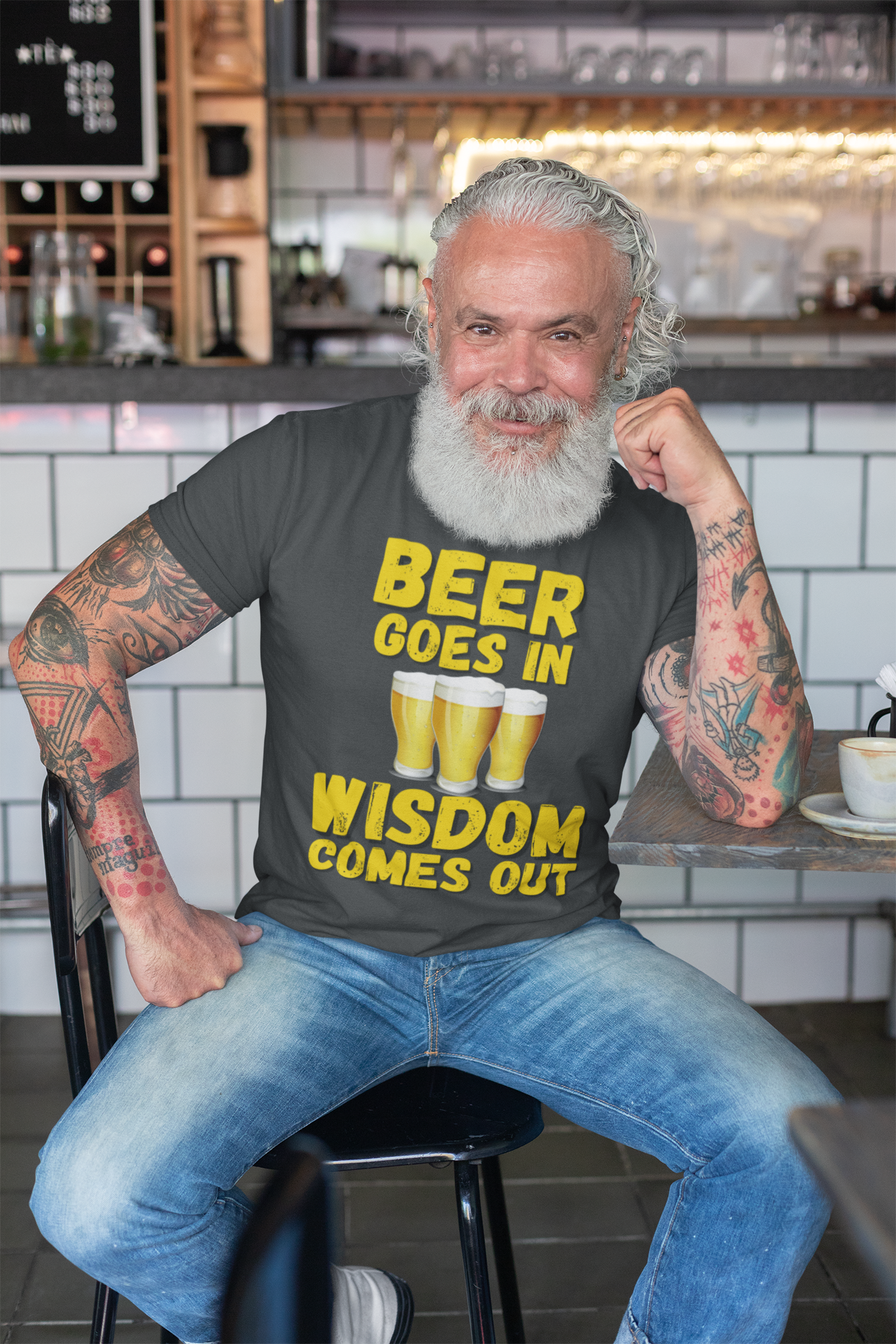 "Beer Goes In. Wisdom Comes Out" - T-shrt (GT)