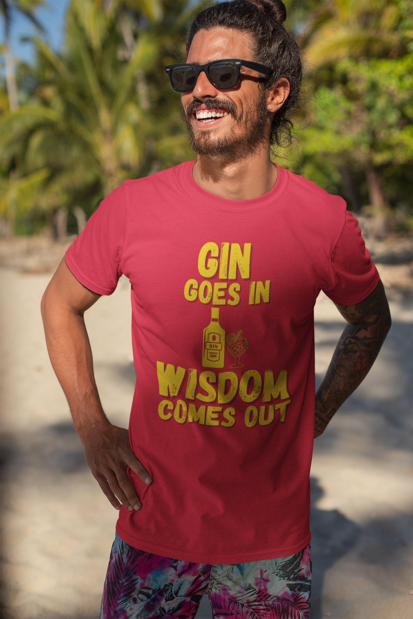 "Gin Goes In. Wisdom Comes Out" - T-Shirt (GT)