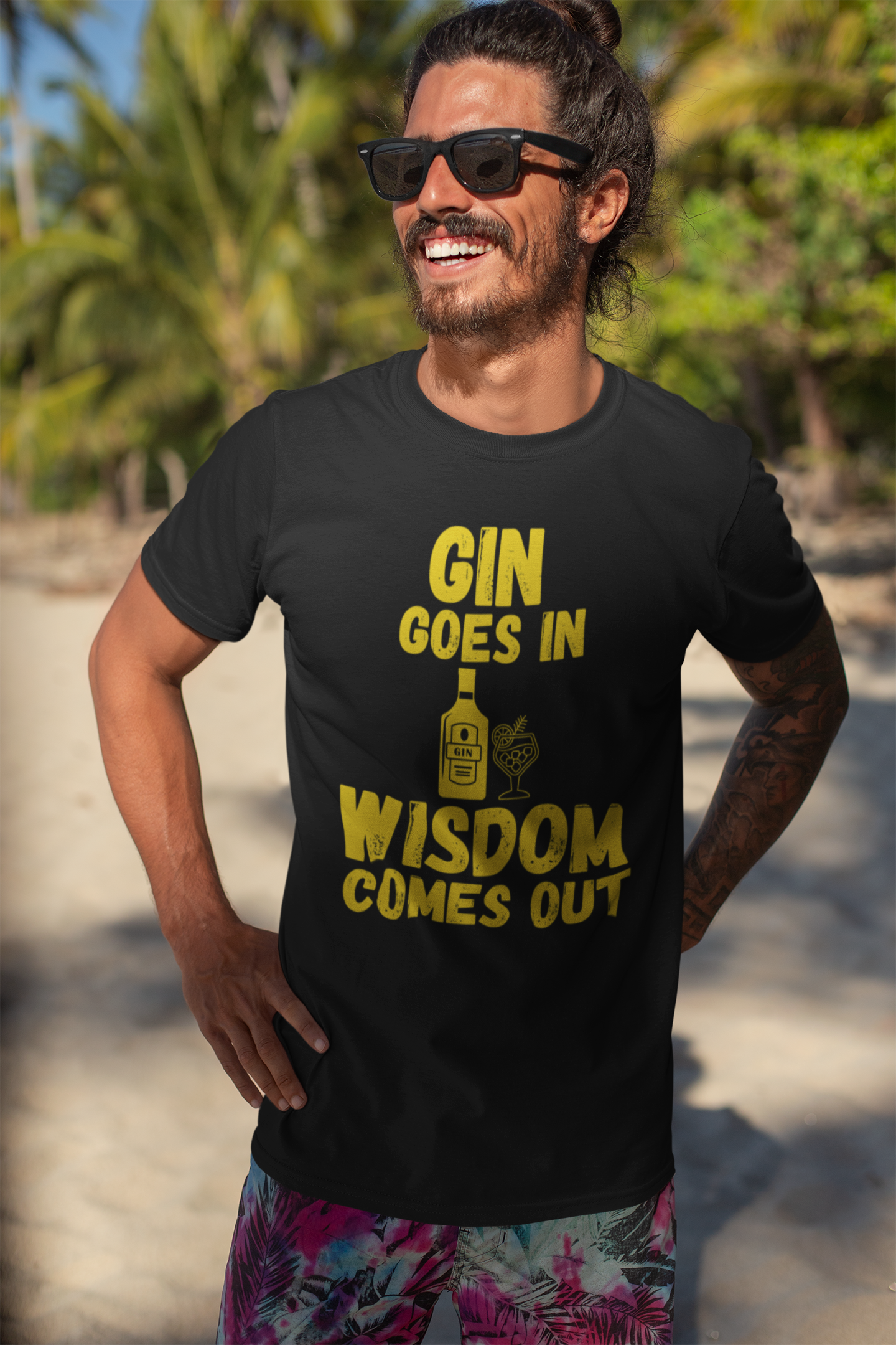 "Gin Goes In. Wisdom Comes Out" - T-Shirt (GT)