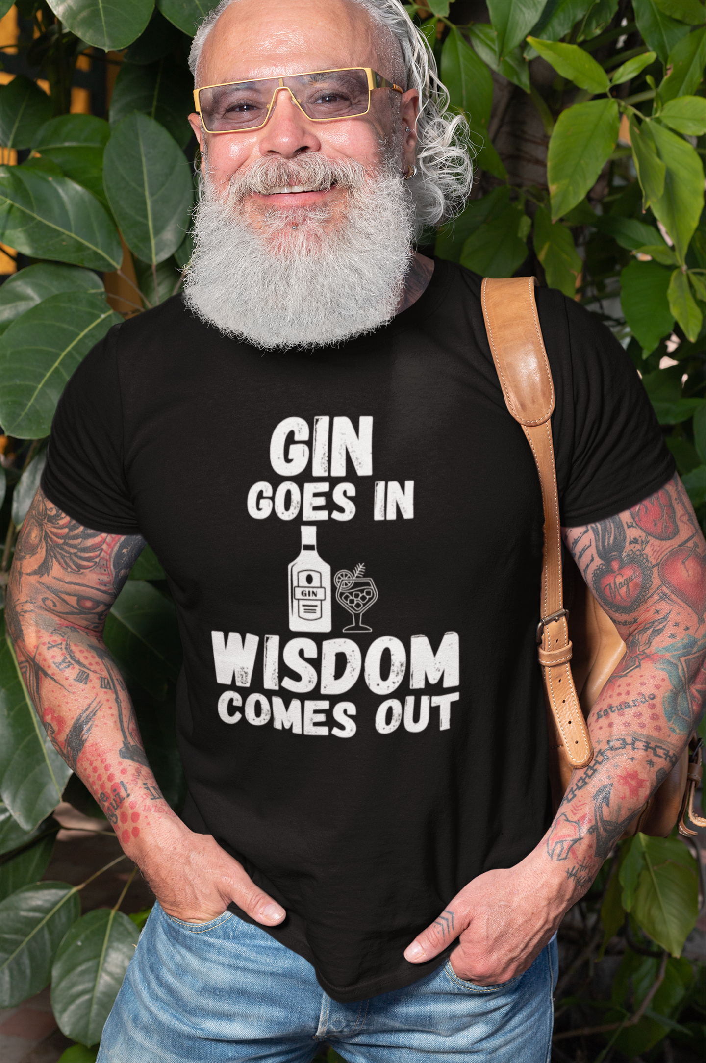 "Gin Goes In. Wisdom Comes Out" - T-Shirt (LT)